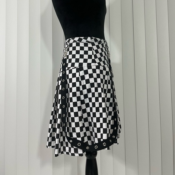 HOT TOPIC Silver Grommet Pleated Checkered Suspender Skirt Dress Black White  L - Picture 6 of 12